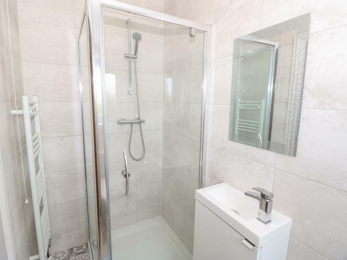 5 Yarmouth Cottages Freshwater Ngoại thất bức ảnh